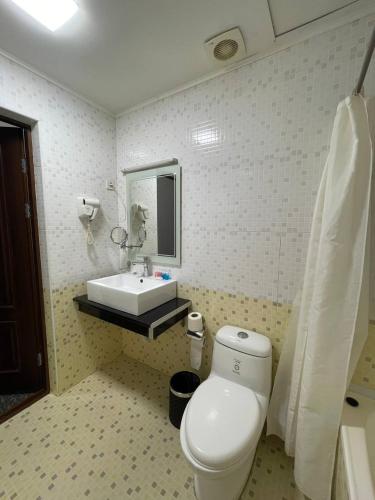 regal garden hotel