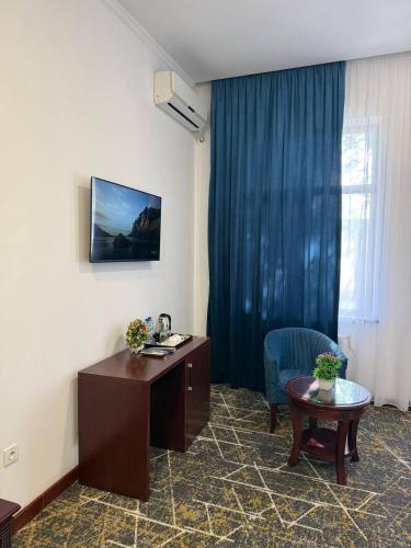 regal garden hotel