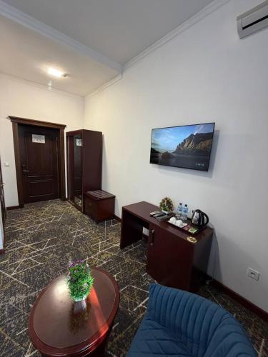 regal garden hotel