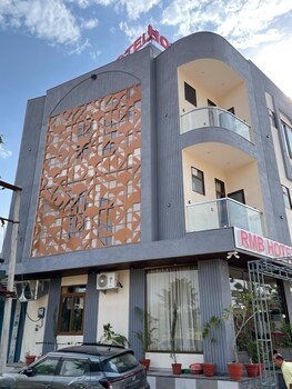 Rmb Hotel And Restaurant,,3 star