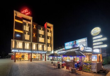 travinities hotel shri krishna