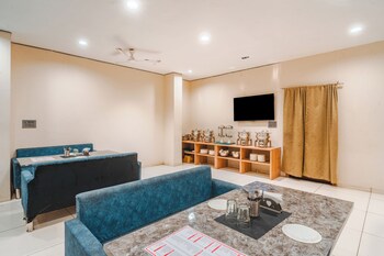 travinities hotel shri krishna