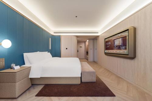 crystal orange hotel pudong airport