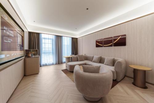 crystal orange hotel pudong airport