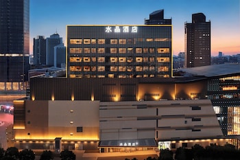crystal hotel shanghai jinqiao one