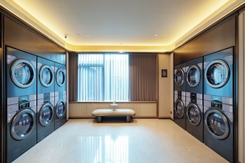 crystal hotel shanghai jinqiao one