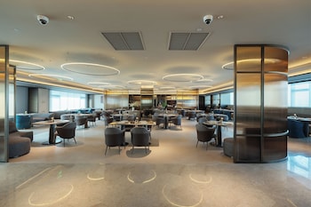 crystal hotel shanghai jinqiao one