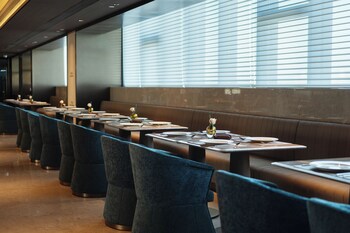 crystal hotel shanghai jinqiao one