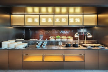 crystal hotel shanghai jinqiao one