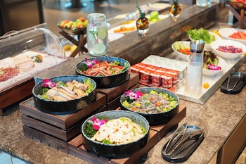 crystal hotel shanghai jinqiao one
