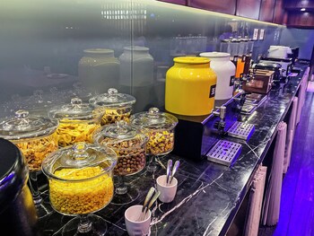 crystal orange hotel shanghai chuansha