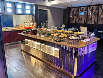 crystal orange hotel shanghai chuansha