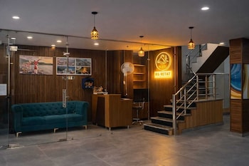 rnr retreat serenity by the ganges