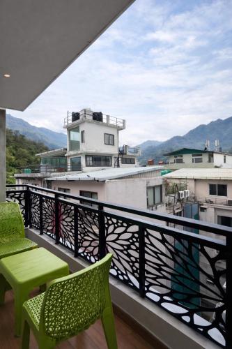 rnr retreat serenity by the ganges