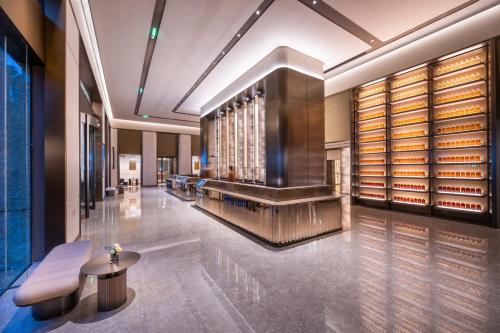 crystal hotel lujiazui financial center