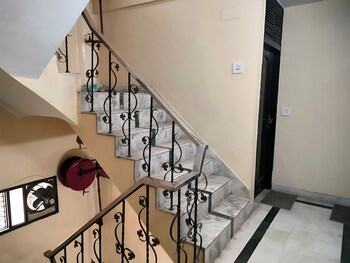sai mahal hotel near new delhi railway