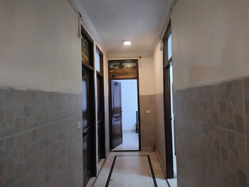 sai mahal hotel near new delhi railway