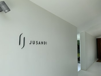 jusandi