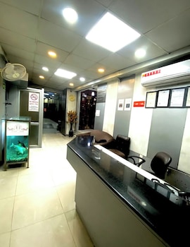East Inn Hotel At Nirman Vihar Metro St.,,3 star