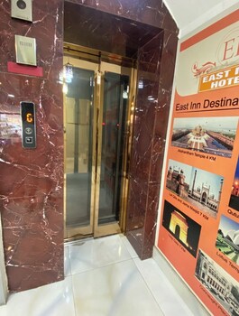 East Inn Hotel At Nirman Vihar Metro St.,,3 star