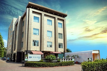 The Sea Valley Azure Gurugram,,3 star