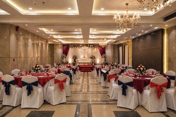 the sea valley azure gurugram