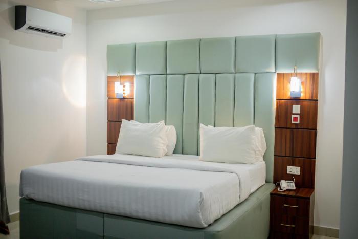 royal de elite hotel