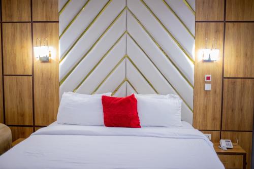 royal de elite hotel