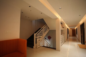 hotel madhuram shivpuri