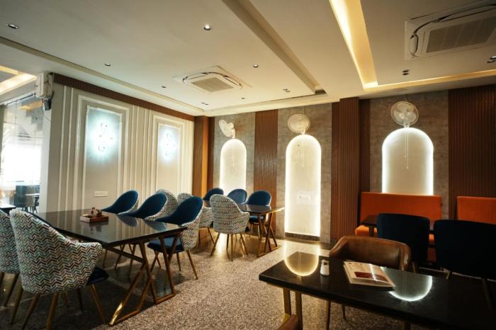 hotel madhuram shivpuri