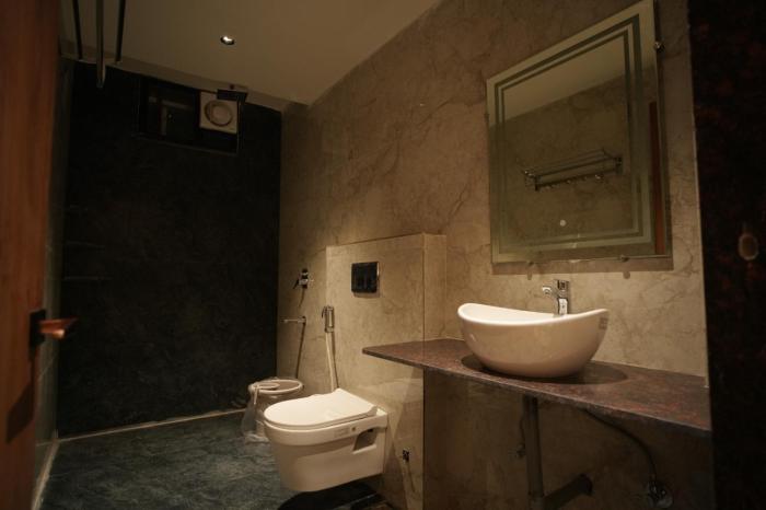 hotel madhuram shivpuri