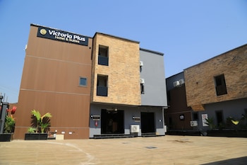 victoria plus hotel and suites