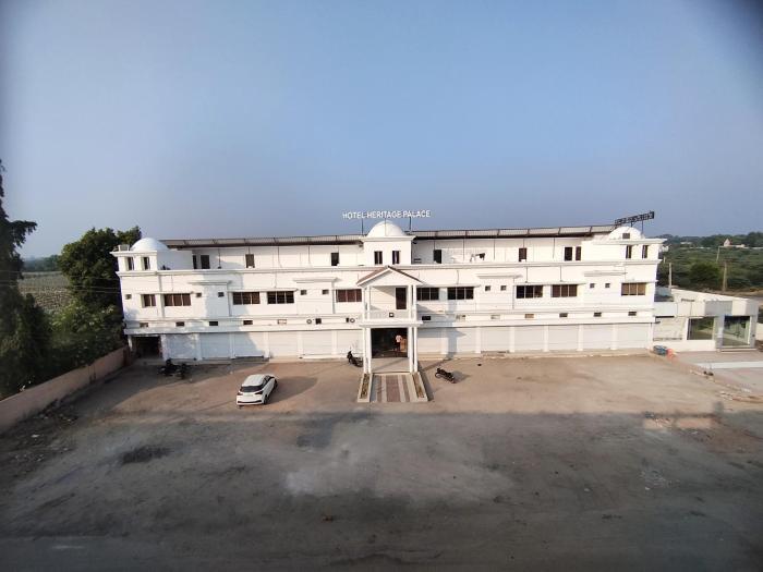 hotel heritage palace