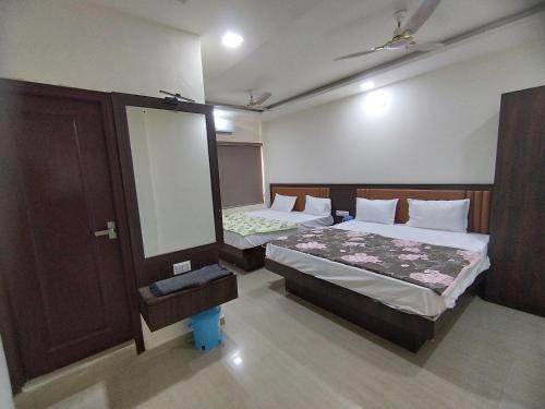 hotel heritage palace