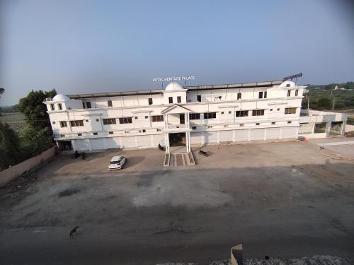 hotel heritage palace