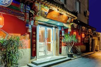 happy dragon saga hotel