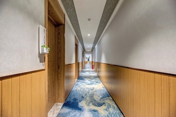 happy dragon saga hotel