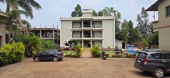 prince palace bhilar in village of books