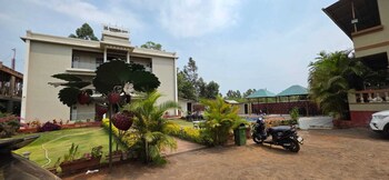prince palace bhilar in village of books