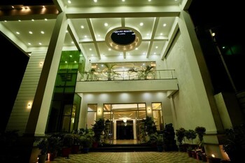 jb square resort near ayodhya airport