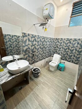 jb square resort near ayodhya airport