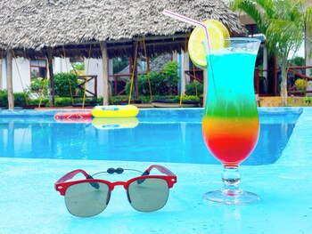 mimi na wewe bungalows hotel