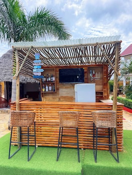 mimi na wewe bungalows hotel