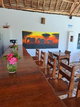 mimi na wewe bungalows hotel