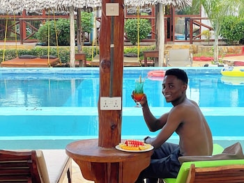 mimi na wewe bungalows hotel