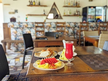 mimi na wewe bungalows hotel