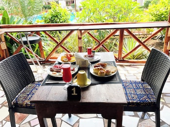 mimi na wewe bungalows hotel