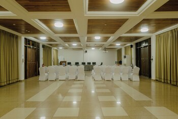 raybow international hotel