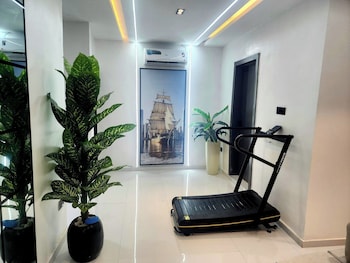 cecillia exclusive hotel and suites