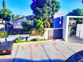 rivana hotel goba